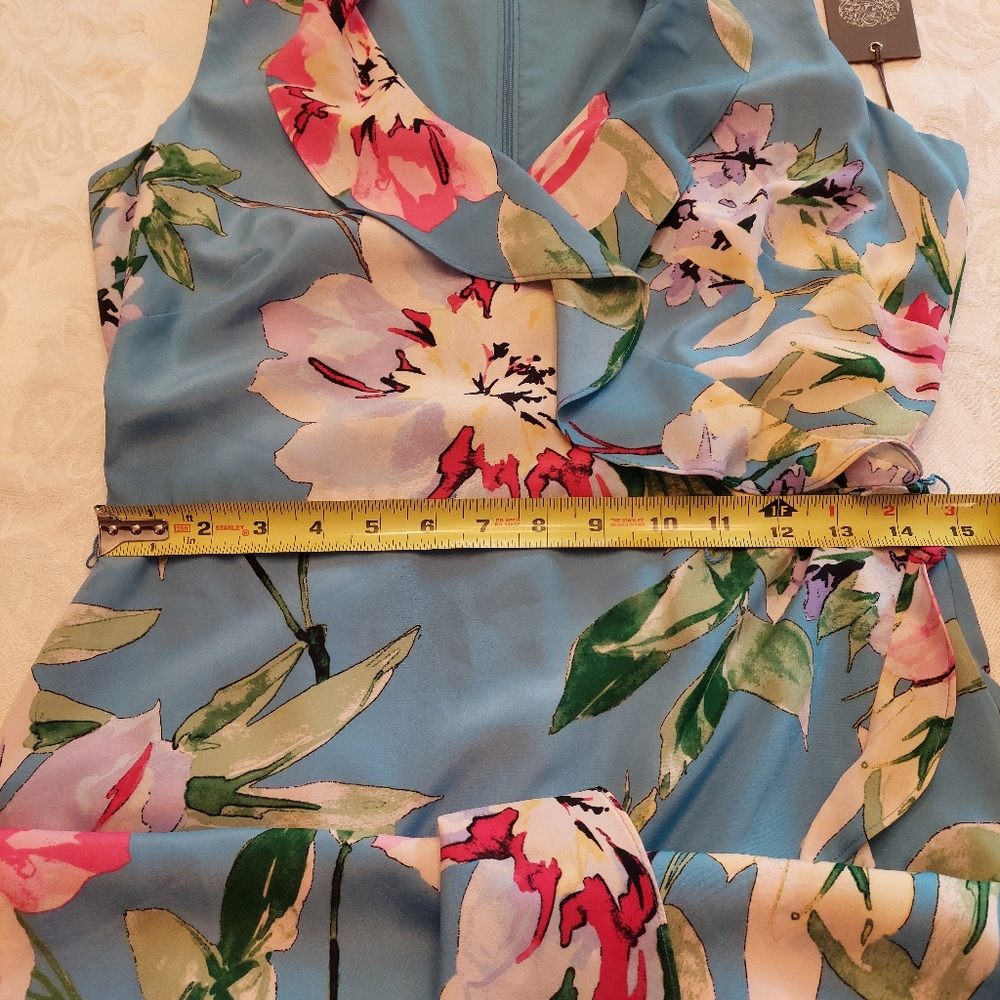 Vince Camuto blue floral faux wrap ruffle dress. Size 8 - Picture 11 of 12